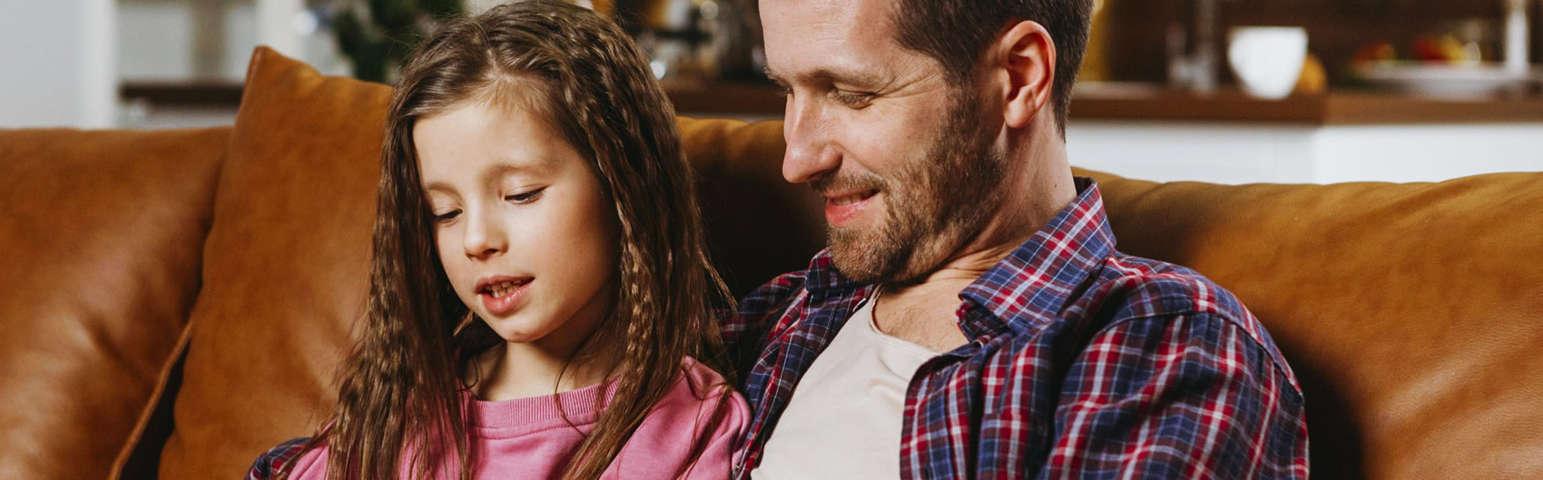 father-daughter-reading